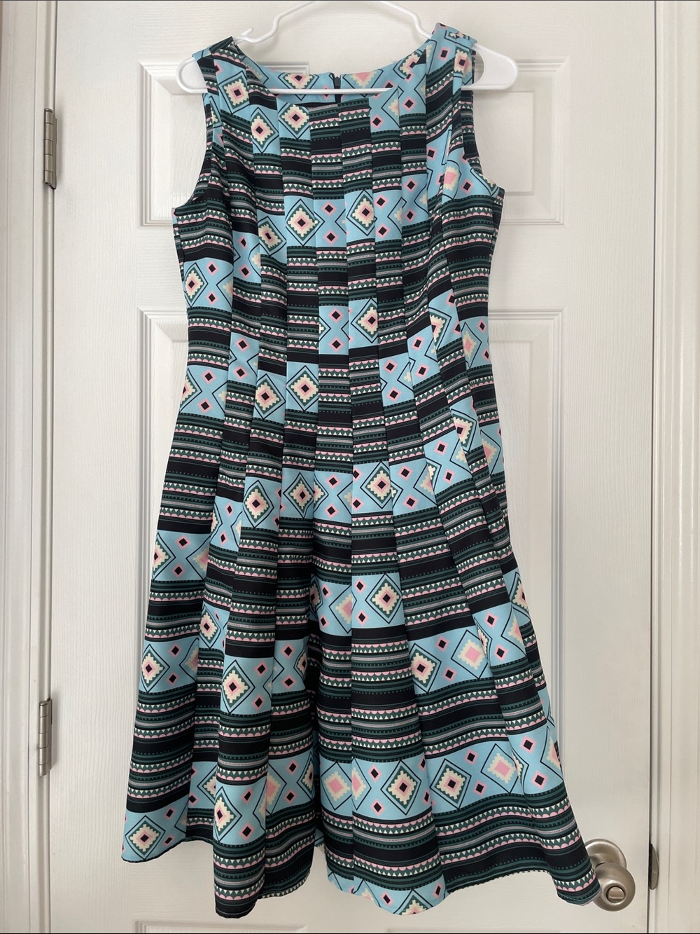 Koret Colorful Pattern Sleeveless Dress size 6 petite
